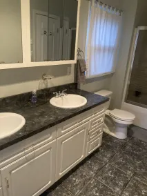 Lakefront Home for Rent - Image 4