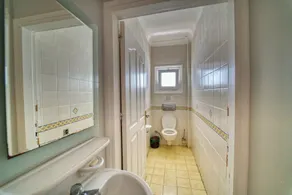 Spacious 3-bedroom apt., center of Kyrenia, sleeps 6, 5-star satisfaction rates - Image 3