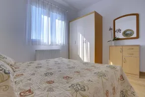 Nuevo piso de vacaciones con aparcamiento, clima en una zona tranquila de Pula - Image 4