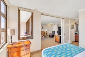 37th Floor Condo with Sweeping Ocean Views & Free parking! - Image 5