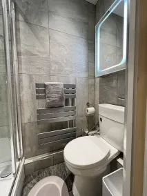 Stylish Contemporary Apartment - Image 2