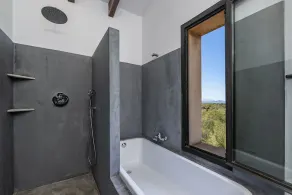Beautiful 4 bedroom villa with private pool - Image 4