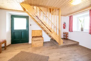 Quaint, rustic vacation home with hut flair on the sunny side of the Grimming - Image 2