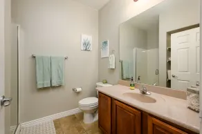 Location, Luxury Amenities, Walk to everything! - Image 5