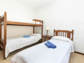 Lovely apartment for 5 people with WIFI, TV and terrace - Image 3