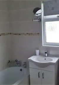 Light & Airy Chalet - 5 min to beach - short drive to Broads & Great Yarmouth - Image 3