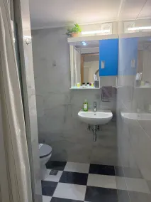 Aloha Inn - Image 4