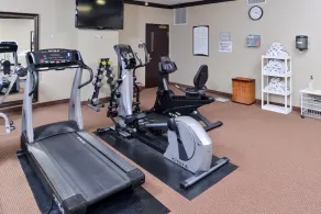 1 Bedroom | Pool & Gym. Free Breakfast - Image 2