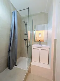 Luxury house ground floor, modern decoration, garden, parkings, wifi, near beach - Image 4
