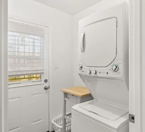 Central Phx Kid/Pet friendly home next to Banner Hospital & Historic Coronado - Image 3