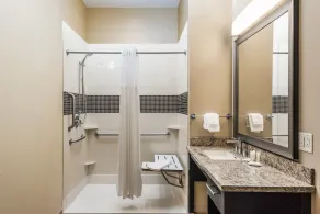 Gemütliche Suite mit 2 Schlafzimmern | Kostenloses Frühstück, kostenloses WLAN, Innenpool und Whirlpool - Image 4