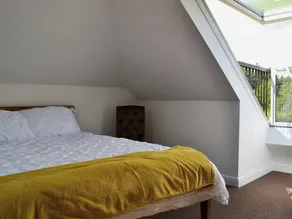 3 chambres à coucher à Farnham - Image 4