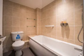 30 Trinity Mews - coaching mews just a few steps from harbour and town centre in quiet cul de sac - - Image 2