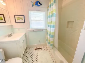 Barnacle: Pet-Friendly Ocean Escape - Image 4