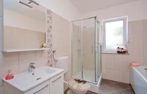 Dejlig lejlighed med 2 soveværelser i Orbanici - Image 3