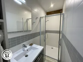 Casa rural renovada cerca de playas, con jardín, WiFi y opciones de servicios adicionales - Image 3
