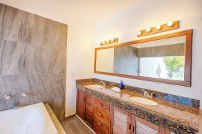 Romantic King Studio Suite - Del Sol Beachfront - Image 3