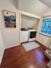 Charming home in downtown Camden - Image 2