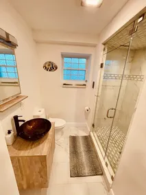 Upscale Unit 3 at Perrin Place - Image 3