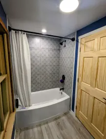 Creekside Canaan Cabin - close to trails, no pet fee! - Image 3