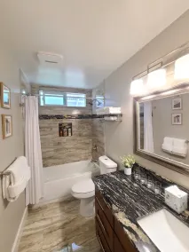 Air Conditioned 2 Bedrooms 1 Bath Apartment, fine decorated, Free Laundry in HPP - Image 2