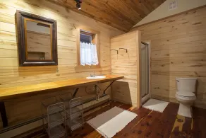 Fredelig Riverfront Cabin - Image 2