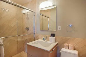Renovated Oceanfront Penthouse - Image 3