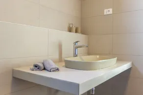 Privat Villa  with Infinity Pool and Sea View - Image 5