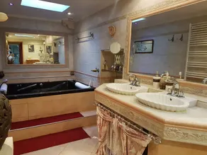 Chateau / Country House - Image 3