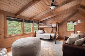 Shenandoah Log Cabin *Hot Tub* *Indoor Fireplace* - Image 5