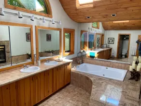 Stratton Mountain Home Hot Tub, Fire Pit and walk to the mountain. - Image 3