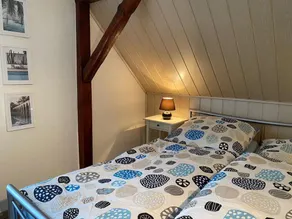 Holiday Apartment 'Beautiful Attic Apartment' with Wi-Fi - Image 3