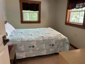 Discover Lazy Acres in Nobleboro: a cozy 2-bedroom retreat by the water. - Image 4