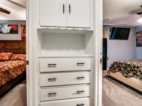 Perfect, Relaxing King bed Suits/ free parking - Image 4