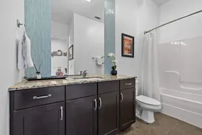 Lofts at 30th -Horizon- 2 Bedroom Executive Suite - Image 2