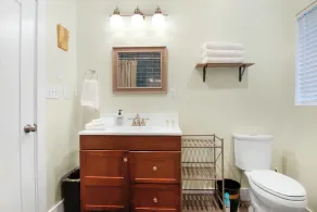 Secluded modern cabin, short walk to town, river & brewery. <25 min to Asheville - Image 5