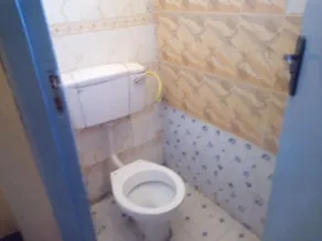 Queens Village Hotel - Image 3