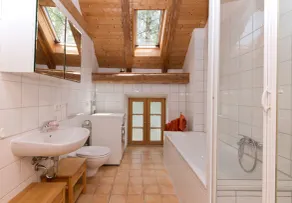 Loft for families, groups, fireplace, near Ammersee, Allgäu, Neuschwanstein - Image 3