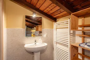 Apartment 'Le Due Cime' with Shared Garden and Wi-Fi - Image 3