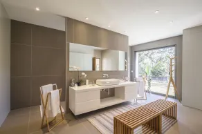 Contemporary Bastide near Aix en Provence & and the Luberon - Image 3