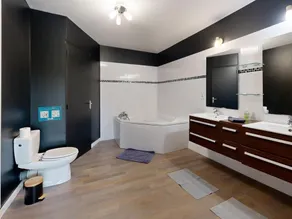 Villa · Le Luot · 6 camere da letto · 1 letto · 2 bagni - Image 4