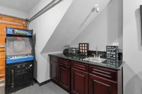 Sunset Chalet - Hot Tob, Game Room, Pool Table, Arcade Games - Image 3