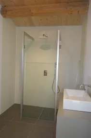 Appartamento di lusso con piscina in posizione da sogno in riva al mare, con vista mozzafiato - Image 3