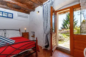 Holiday Home Iva with Jacuzzi - Image 3