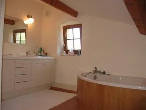 Maison en pierre avec piscine privée, au calme, idéal en famille pour visiter. - Image 2