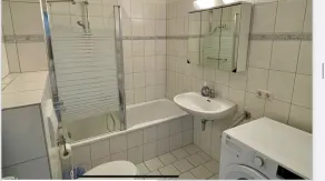 3 large rooms, 77 sqm, elevator, directly on the beach and in the center - Image 2