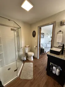  Secluded Mountain Container - Hot Tub & King Bed - Image 2