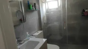 25m2 Veranda, 1000m2 Garten, Grill, Parkplatz mit KAMERAS und WIFI - Image 3