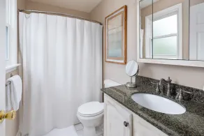 Beautiful, spacious, quiet waterfront house! - Image 4