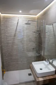 San Luis de Sabinillas, appartement de la ville côtière et belle plage de Puerto Duquesa - Image 4